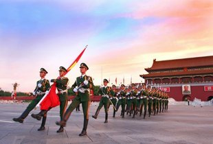 天安门国旗护卫队,隶属于中国人民武装警察部