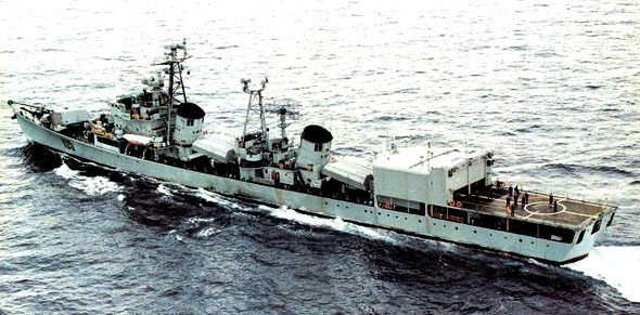 中国海军051型济南号导弹驱逐舰