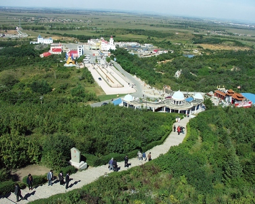 沈阳陨石山图片